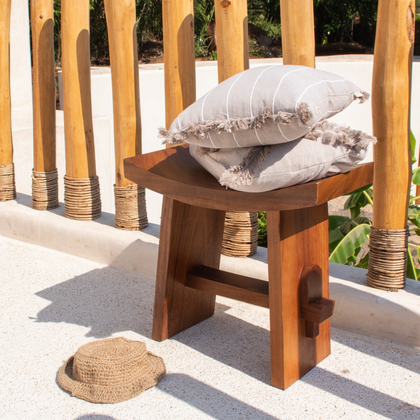 Cojín Margarita Chico deshilado